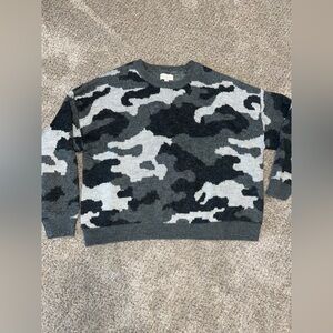 Lucky Brand Women's Camouflage Crewneck Sweater - Black and Gray